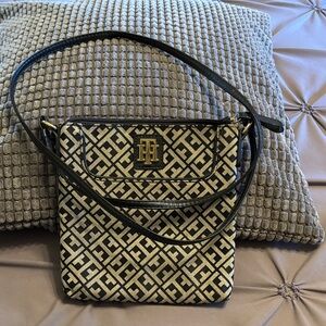 Tommy Hilfiger crossbody bag